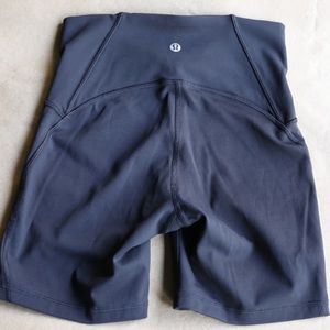 Lululemon Black high-rise yoga short 6”